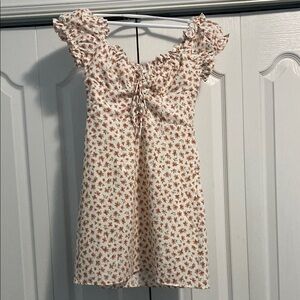 NWOT Floral Ruffle Sleeve Dress